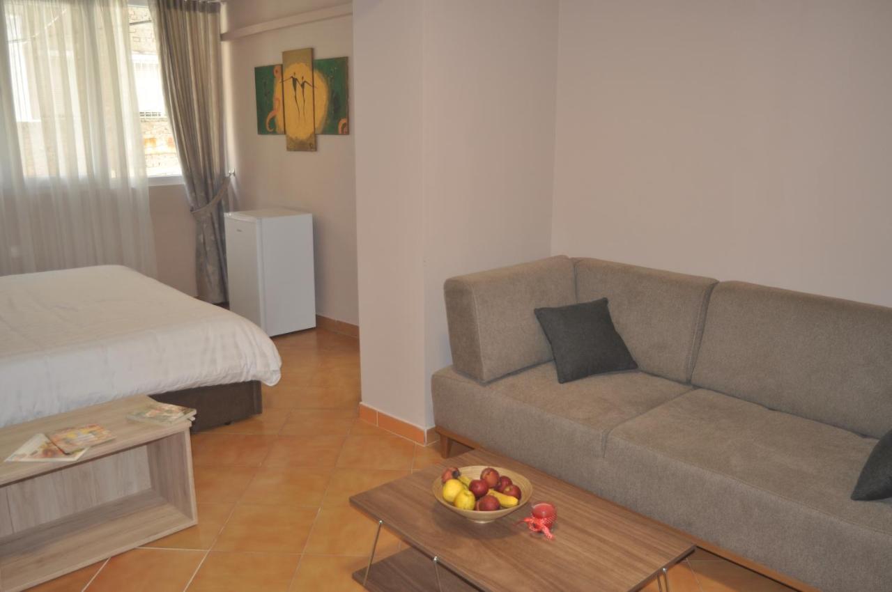 Bliri Myslym Shyri Apartment Tirana Exterior foto