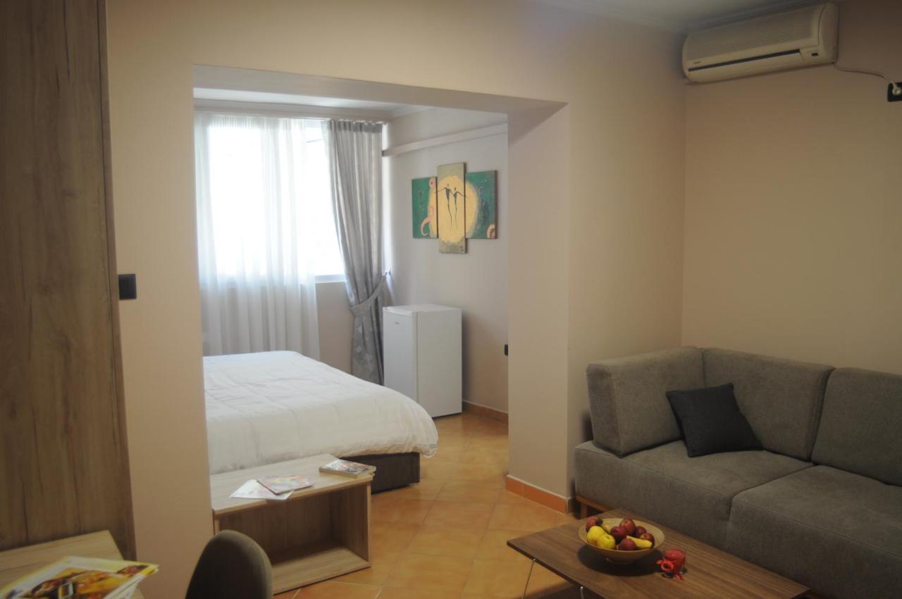 Bliri Myslym Shyri Apartment Tirana Exterior foto