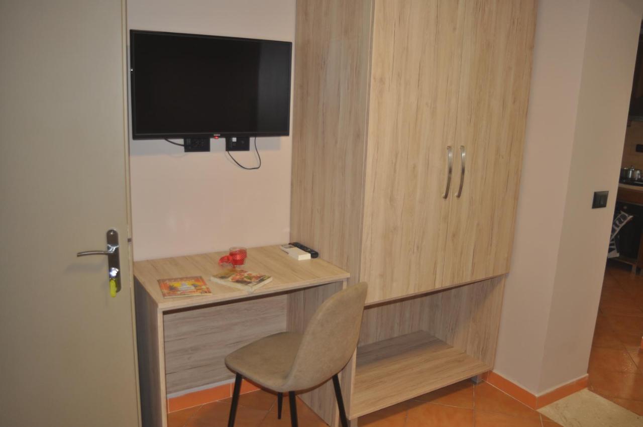 Bliri Myslym Shyri Apartment Tirana Exterior foto