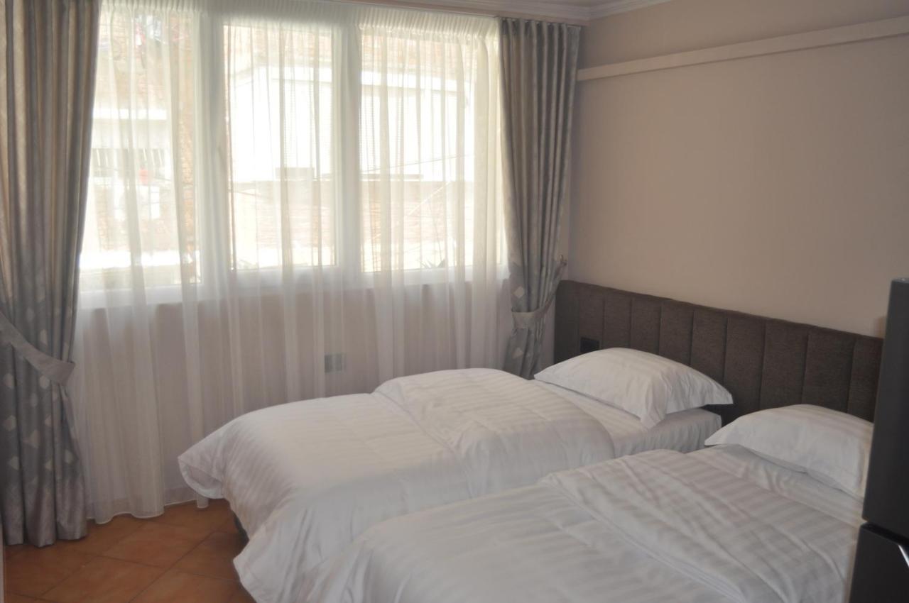 Bliri Myslym Shyri Apartment Tirana Exterior foto
