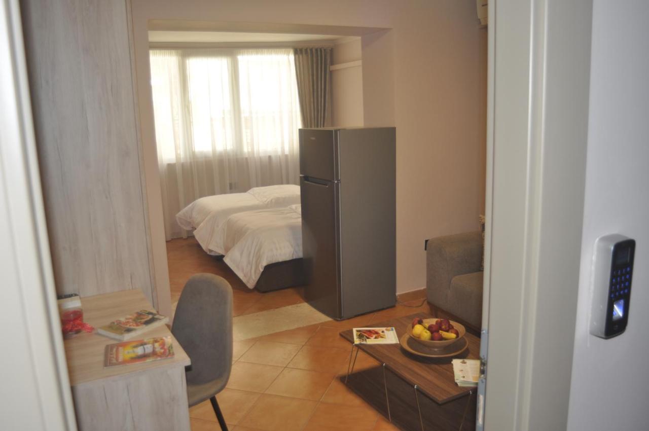 Bliri Myslym Shyri Apartment Tirana Exterior foto